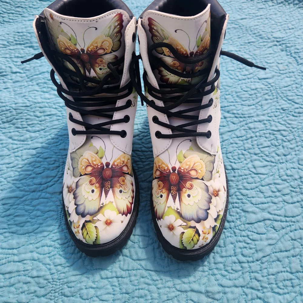 Elegant Floral Butterfly Ankle Boots - Picture 2 of 4